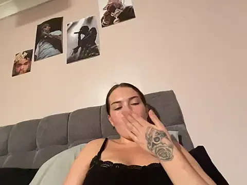 violetmist666 – webcam model profile photo Image 8