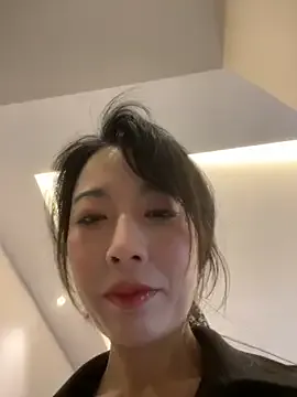 Luna_Noire1 – webcam model profile photo Image 2