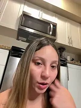 alana15 – webcam model profile photo Image 8